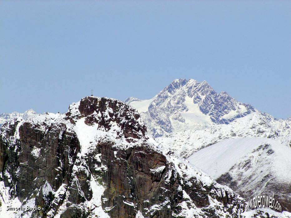 08 Zoom sul Pizzo del Becco e sul Disgrazia alle sue spalle.jpg